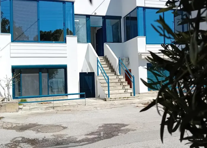 Ntelis Neos Marmaras